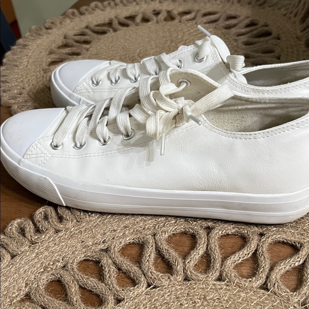 Classic White leather Women's Sneakers